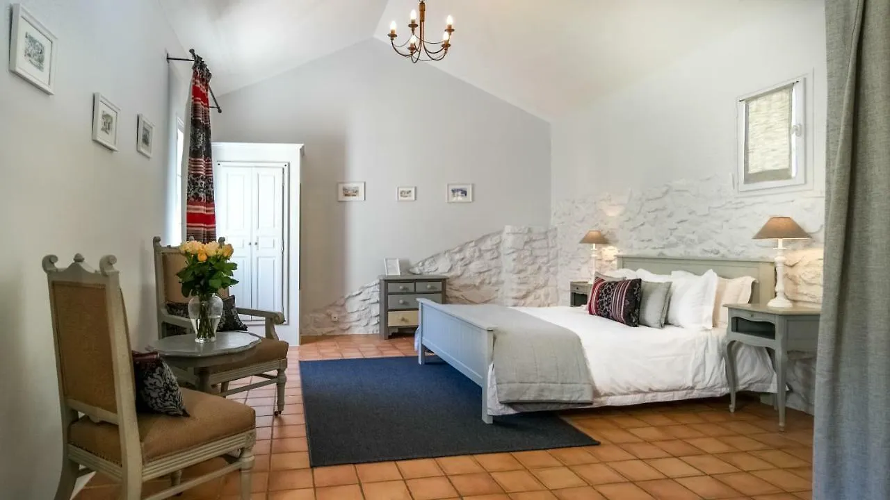 La Ferme Des Belugues Bed & Breakfast Le Barroux France